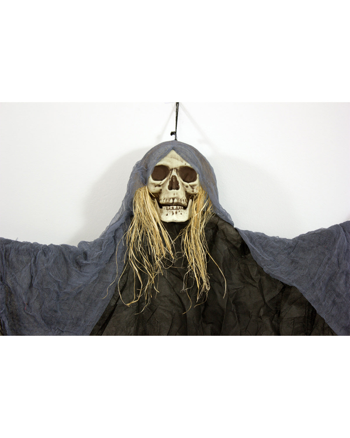 das-kost-mland-todesfee-totenkopf-h-ngedeko-150x90-cm-schwarz image 4