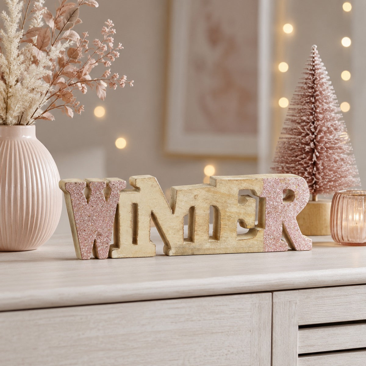 riffelmacher-winter-schriftzug-24cm-mangoholz-natur-rosa-deko image 2