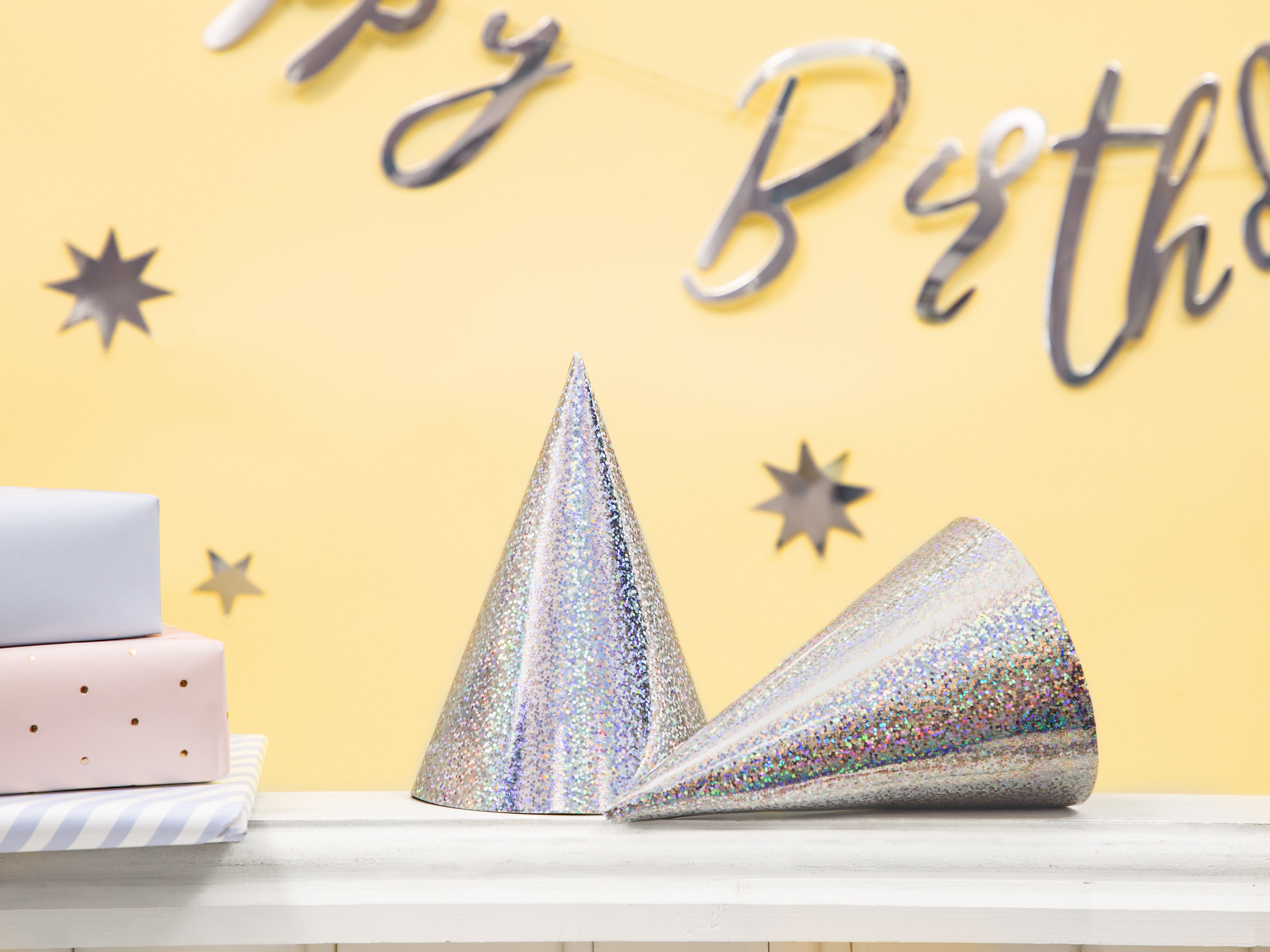 das-kost-mland-partyhut-holographic-silber-6-stk-partyh-te image 2