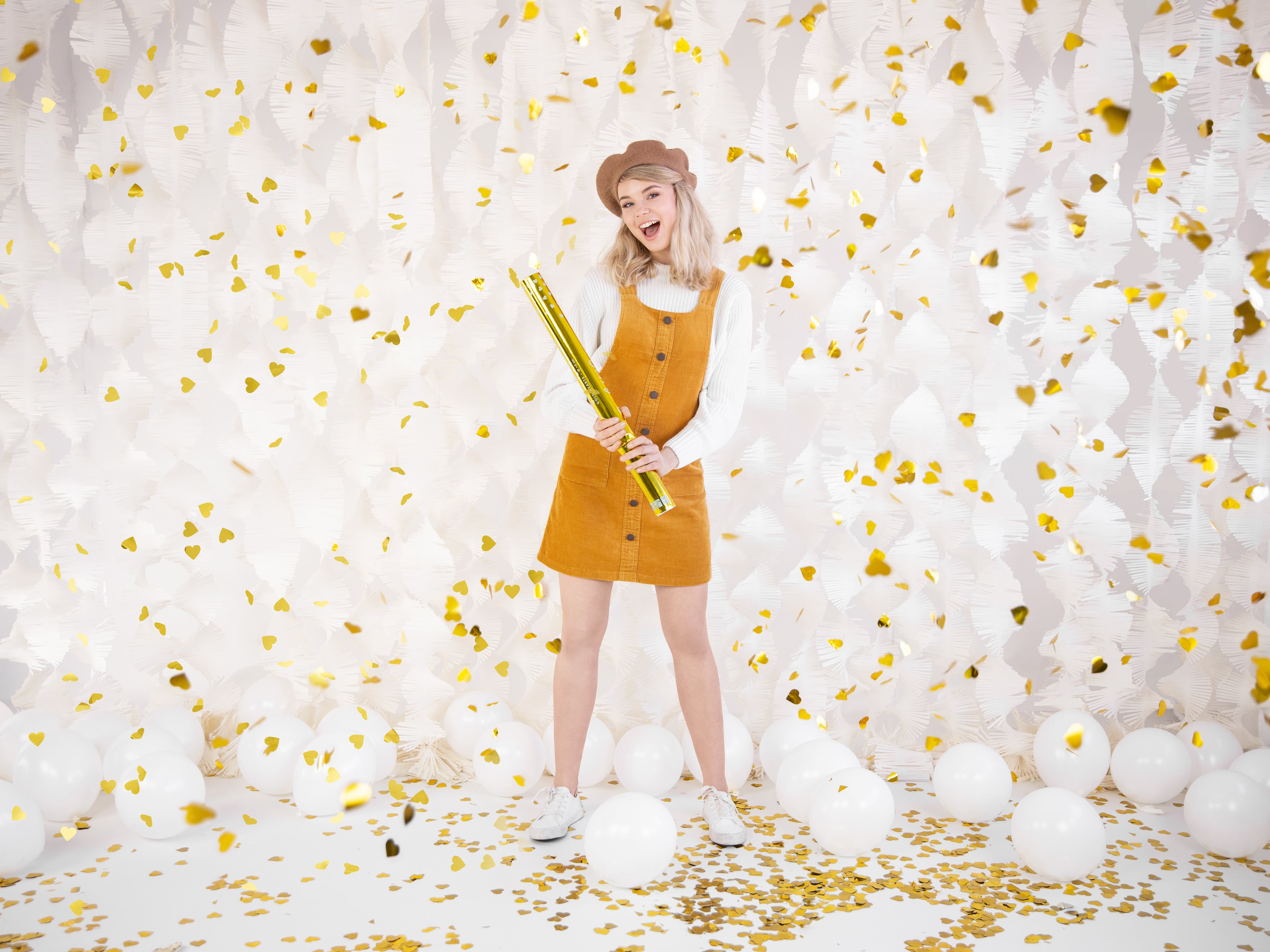 das-kost-mland-konfettishooter-herzen-60cm-konfettikanone-gold image 3