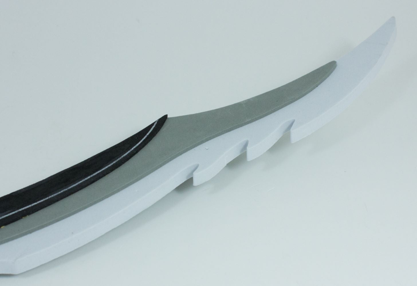 das-kost-mland-piratenschwert-schaumstoff-66cm-schwarz-grau-gezackt image 8
