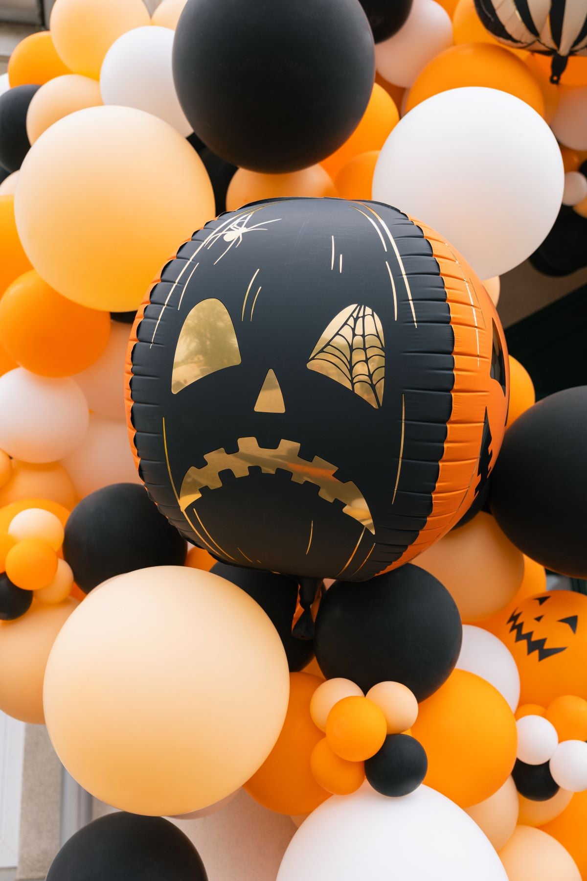 gruselige-k-rbisse-folienballon-bubble-50cm-halloween image 3