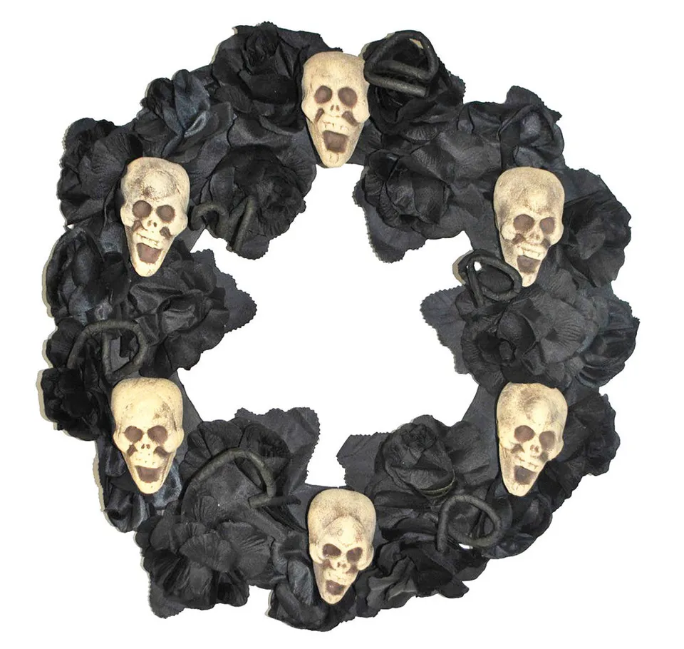 das-kost-mland-black-roses-rosenkranz-totenkopf-deko image 1