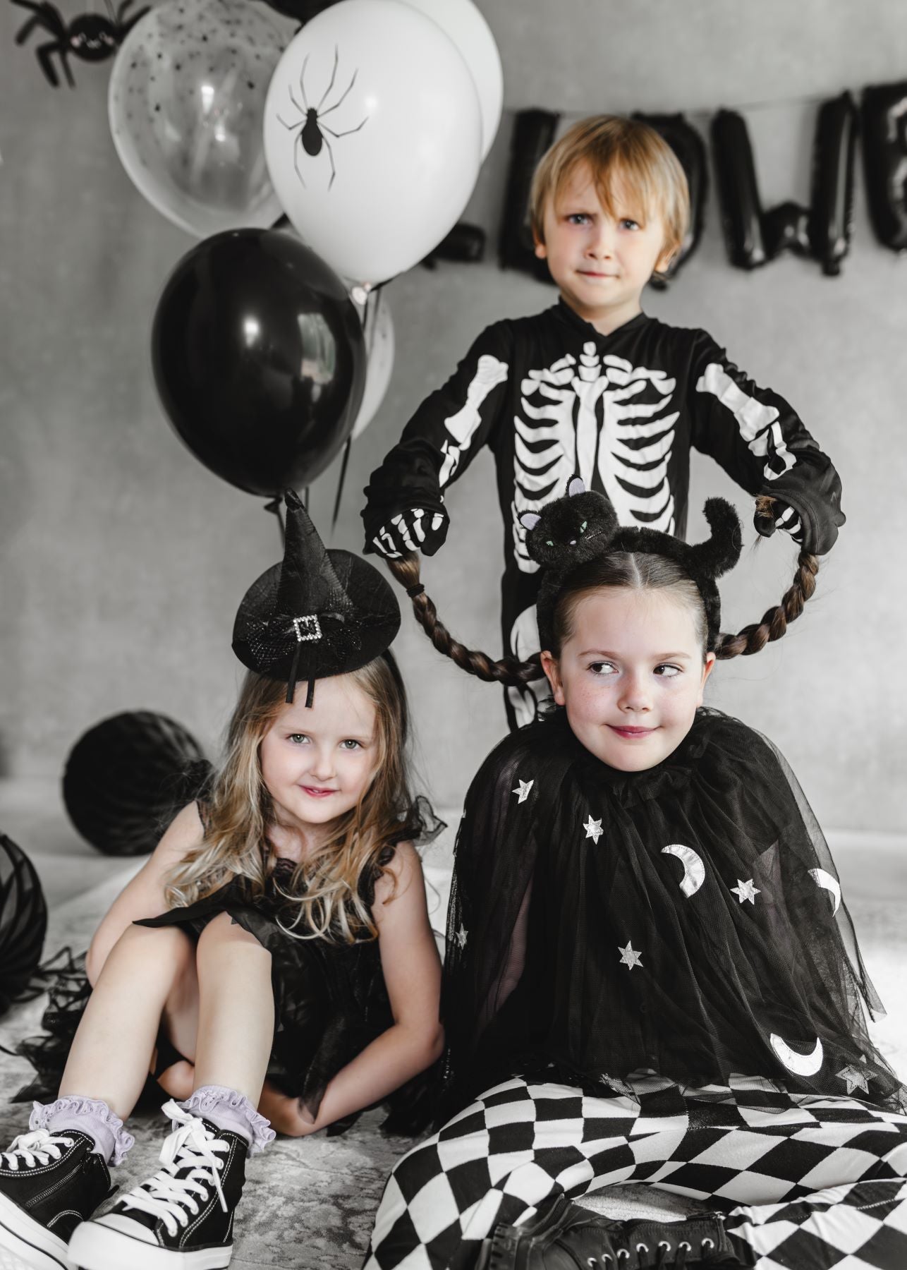 das-kost-mland-mini-hexenhut-haarreif-schwarz-halloween image 3