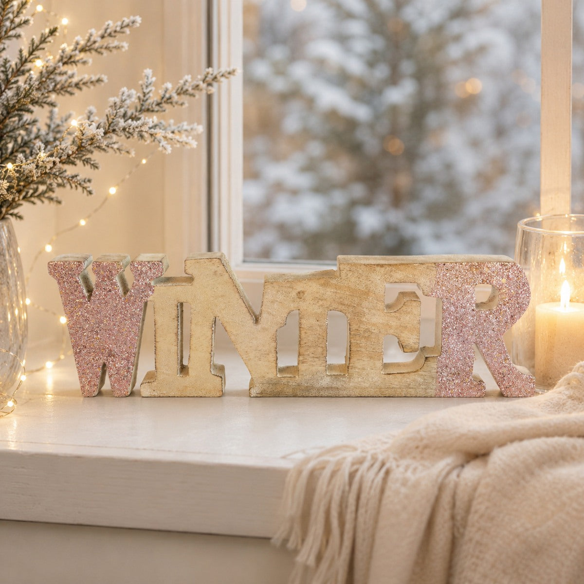 riffelmacher-winter-schriftzug-24cm-mangoholz-natur-rosa-deko image 3