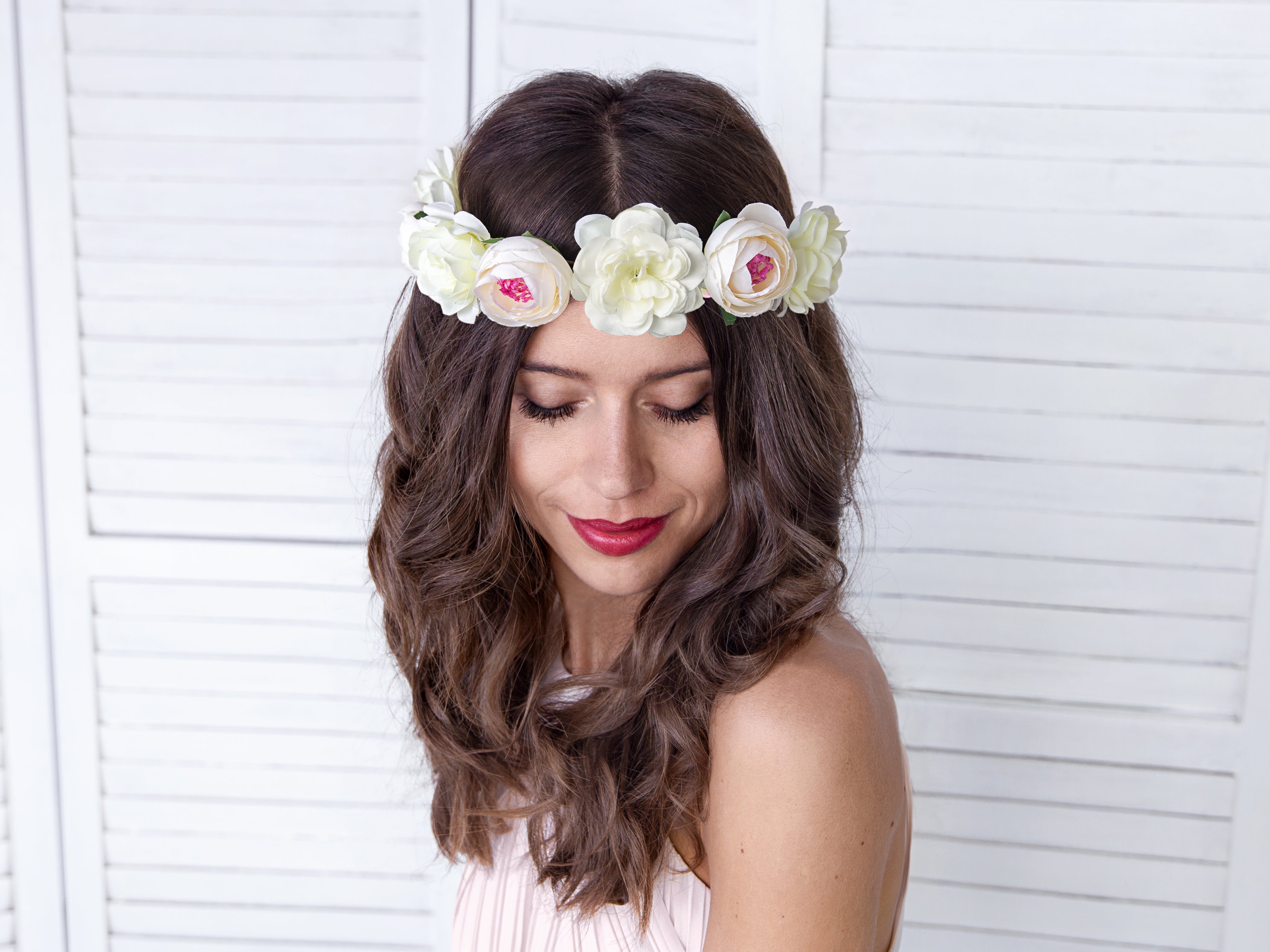 das-kost-mland-accessoires-haarreif-blumenkranz-krone-haarschmuck-weiss-17cm image 2