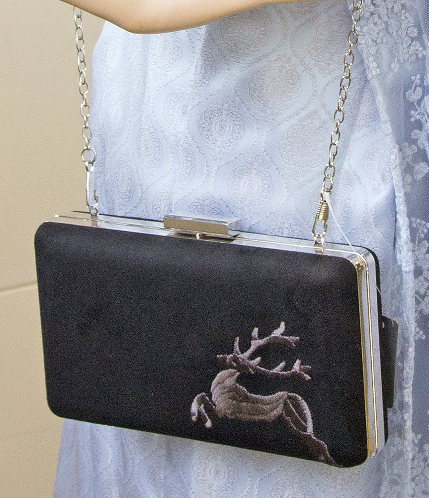 das-kost-mland-accessoires-handtasche-hirsch-clutch-rot-kette image 7