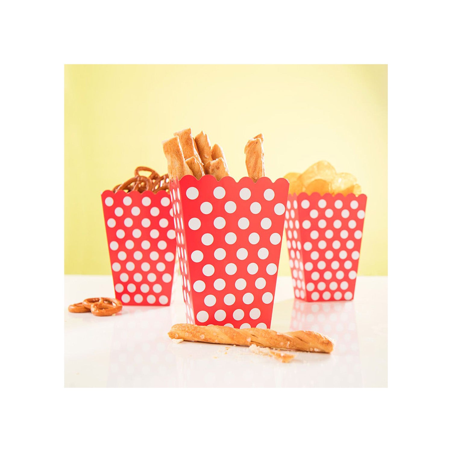 das-kost-mland-dekorationen-snackbox-dots-rot-9x14cm-8stk image 1