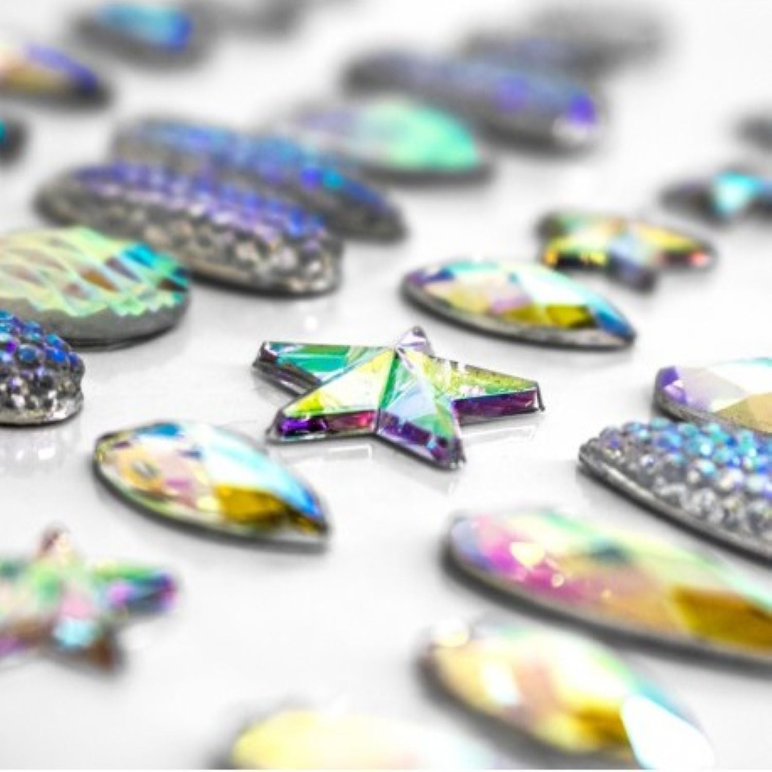 das-kost-mland-glitz-mix-match-face-jewels-glitzersteine-selbstklebend image 2