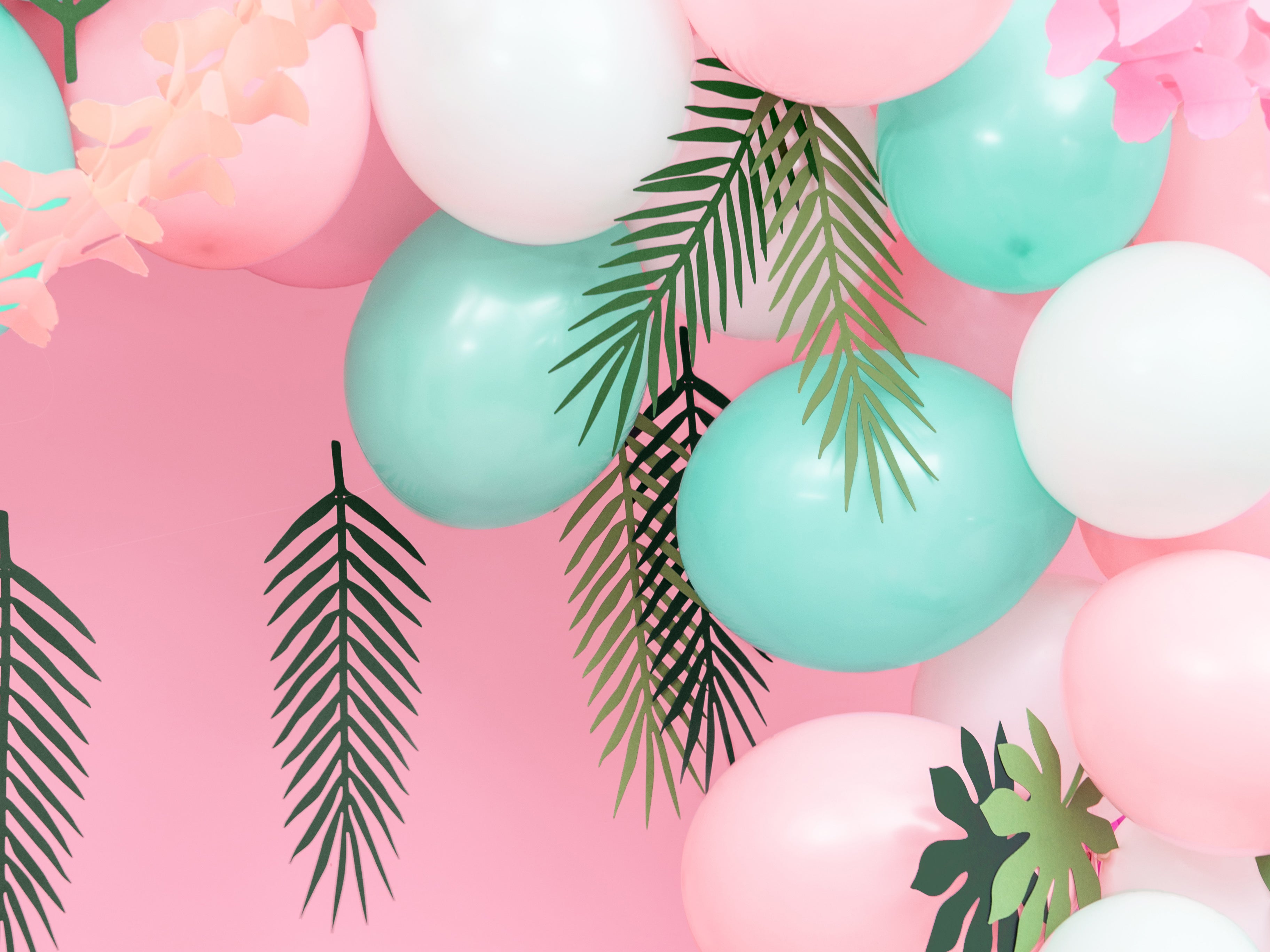 das-kost-mland-luftballon-uni-pastell-wei-30cm-50-stk image 3