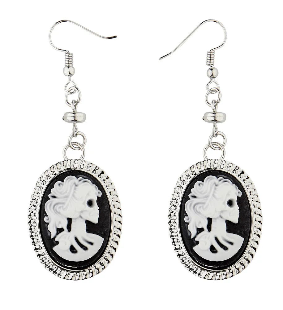 das-kost-mland-accessoires-01783-kamee-totenkopf-ohrringe-schwarz-wei image 1