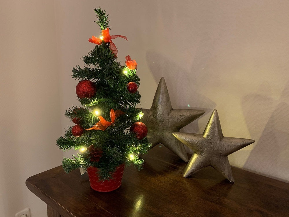 das-kost-mland-deko-weihnachtsbaum-50cm-led-rot-mit-kugeln image 6