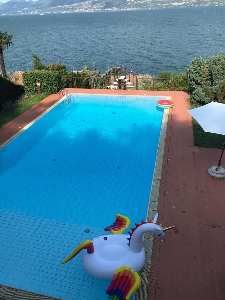 das-kost-mland-dekorationen-xxl-schwimmtier-einhorn-250cm-regenbogen image 5