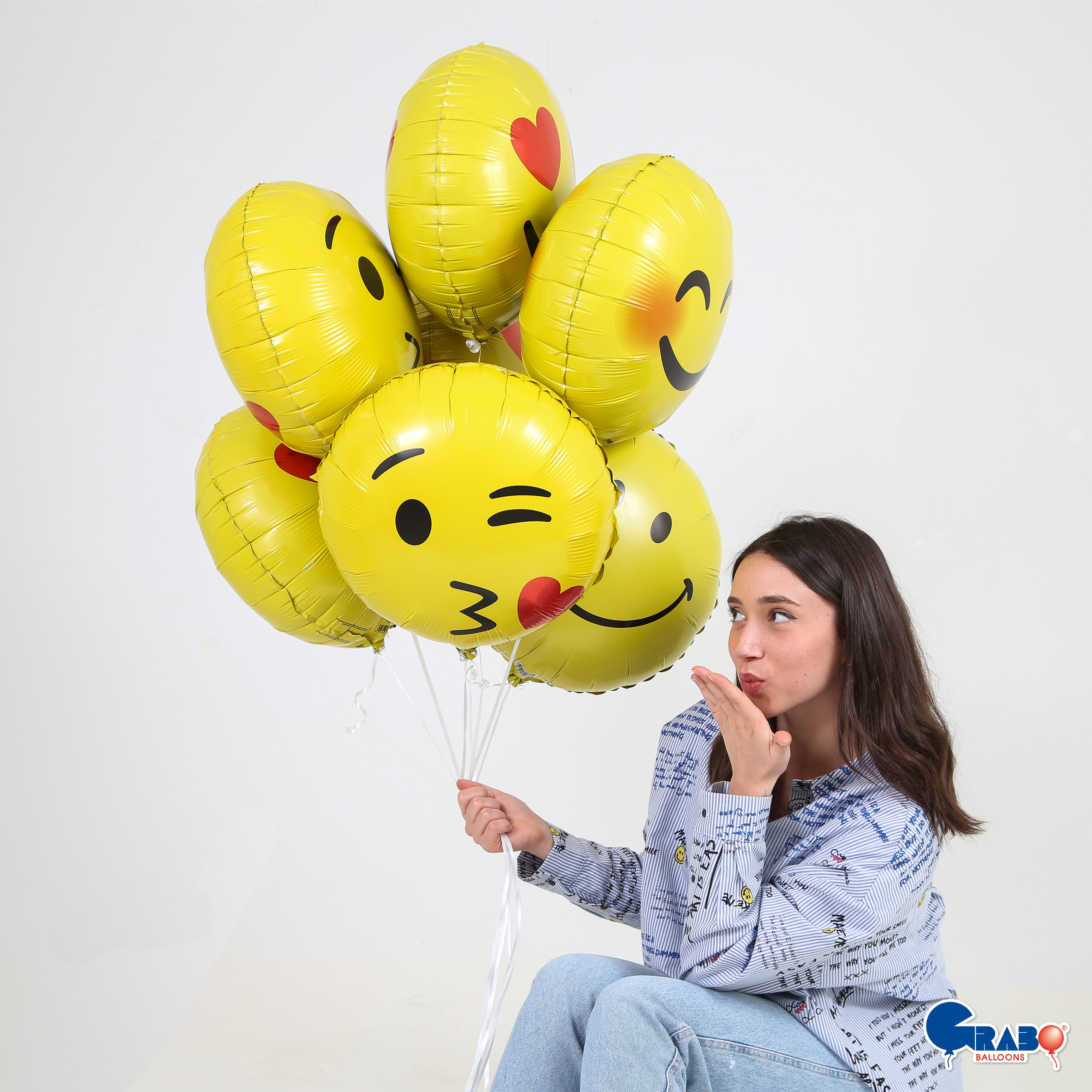 das-kost-mland-dekorationen-folienballon-emoji-hearts-46cm image 4
